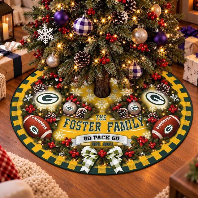 [SPECIAL OFFER] FAMILY NAME & EST. NFL08 GBP THE PACKERS CHRISTMAS TREE SKIRT